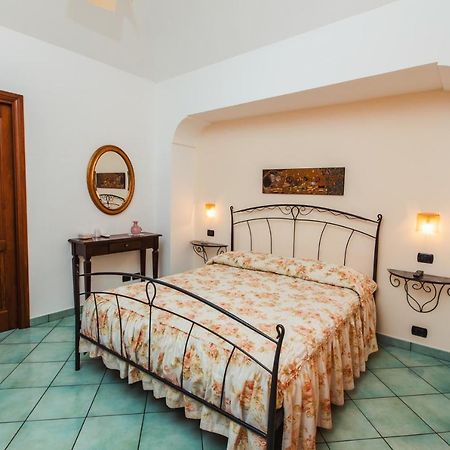 Hotel Roccia Fiorita Furore Exterior foto