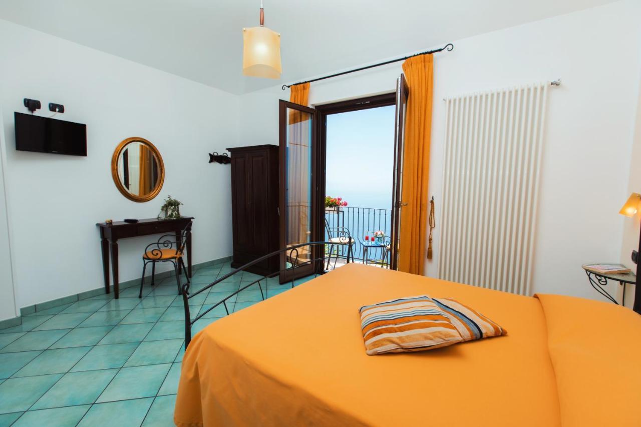 Hotel Roccia Fiorita Furore Exterior foto