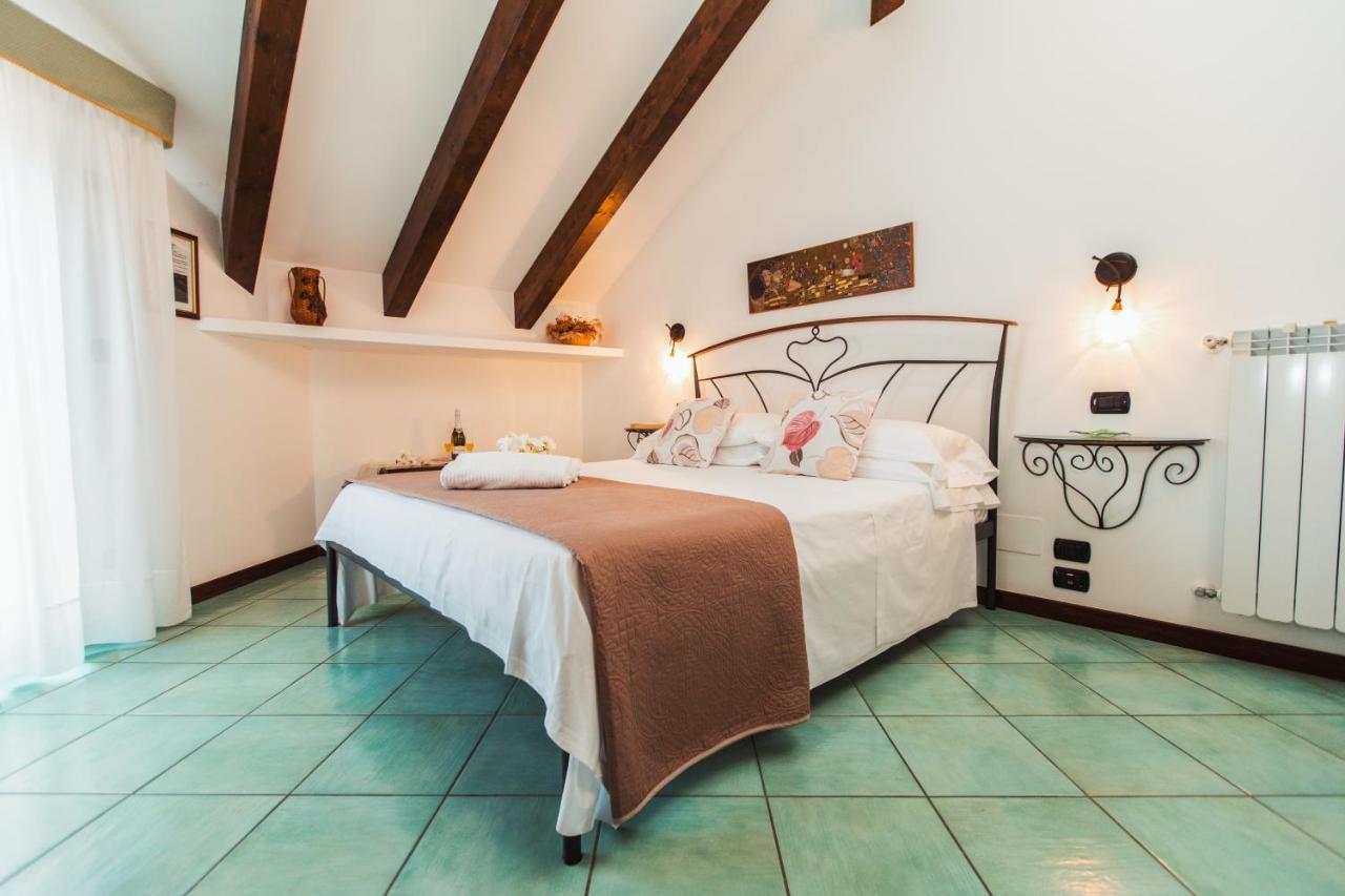 Hotel Roccia Fiorita Furore Exterior foto