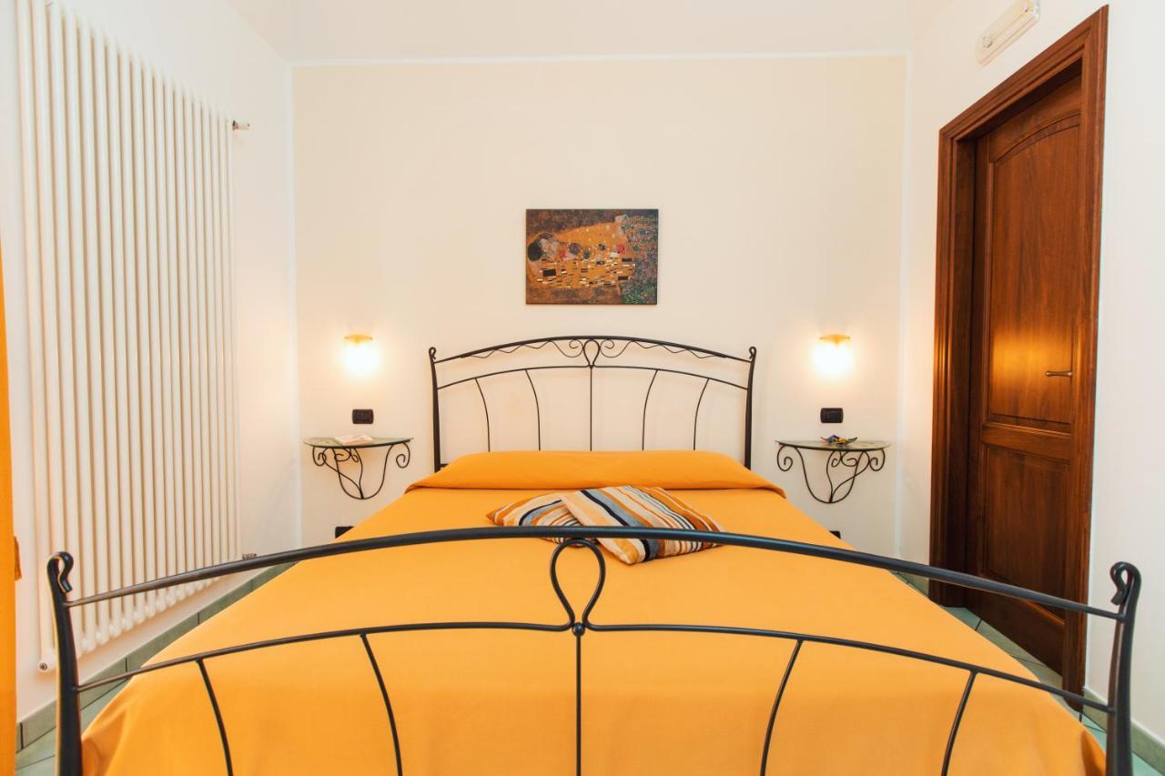 Hotel Roccia Fiorita Furore Exterior foto