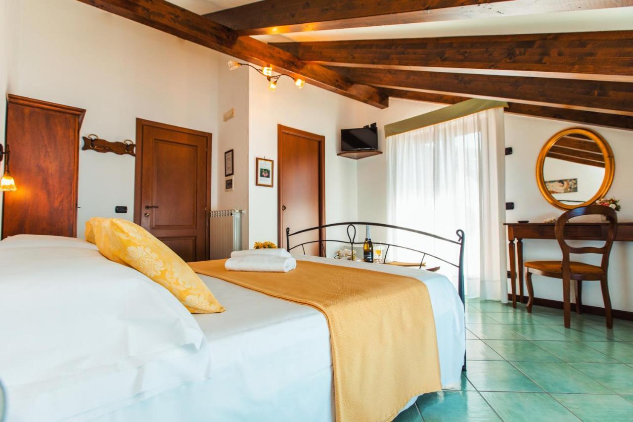 Hotel Roccia Fiorita Furore Exterior foto