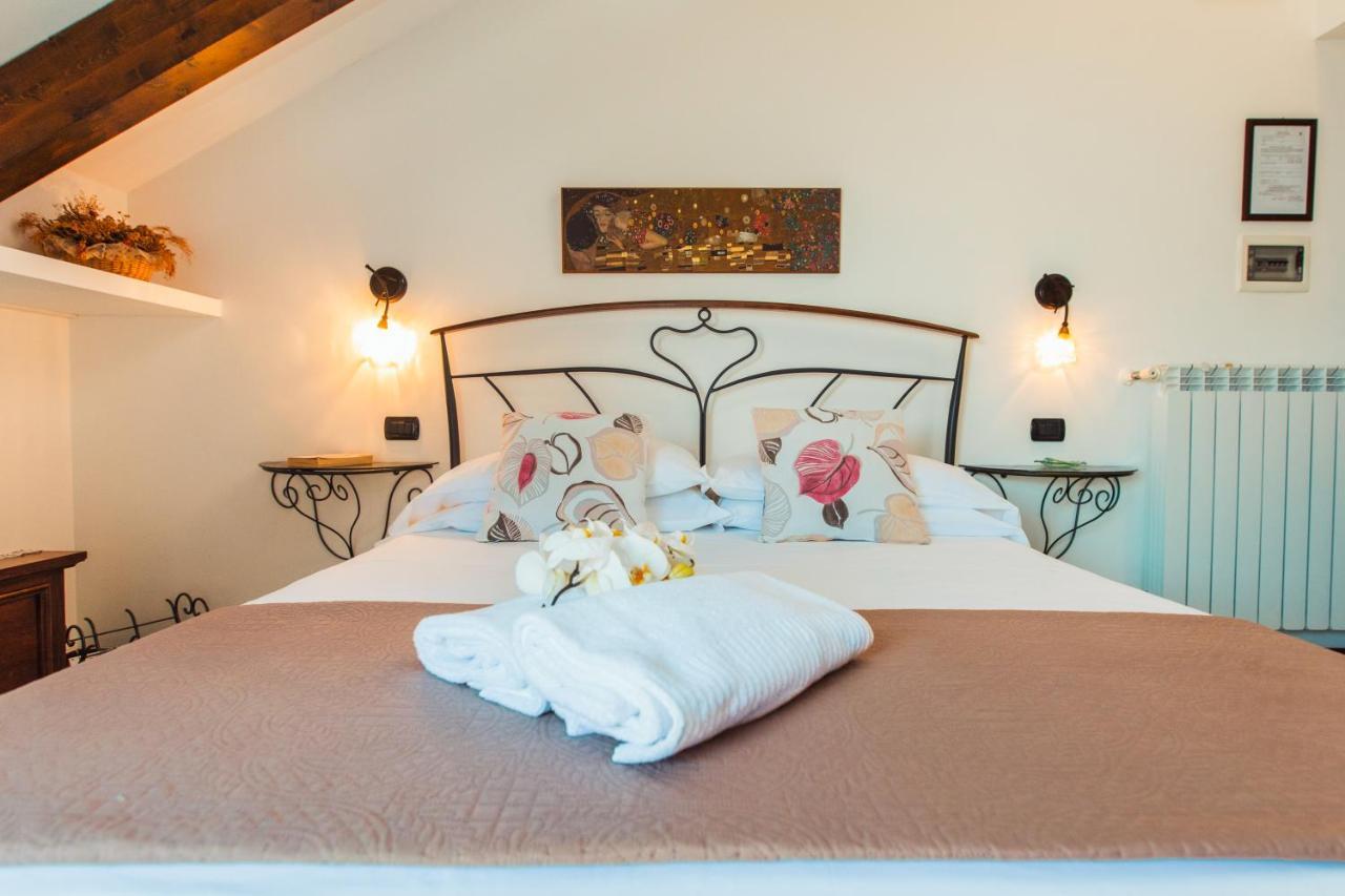 Hotel Roccia Fiorita Furore Exterior foto